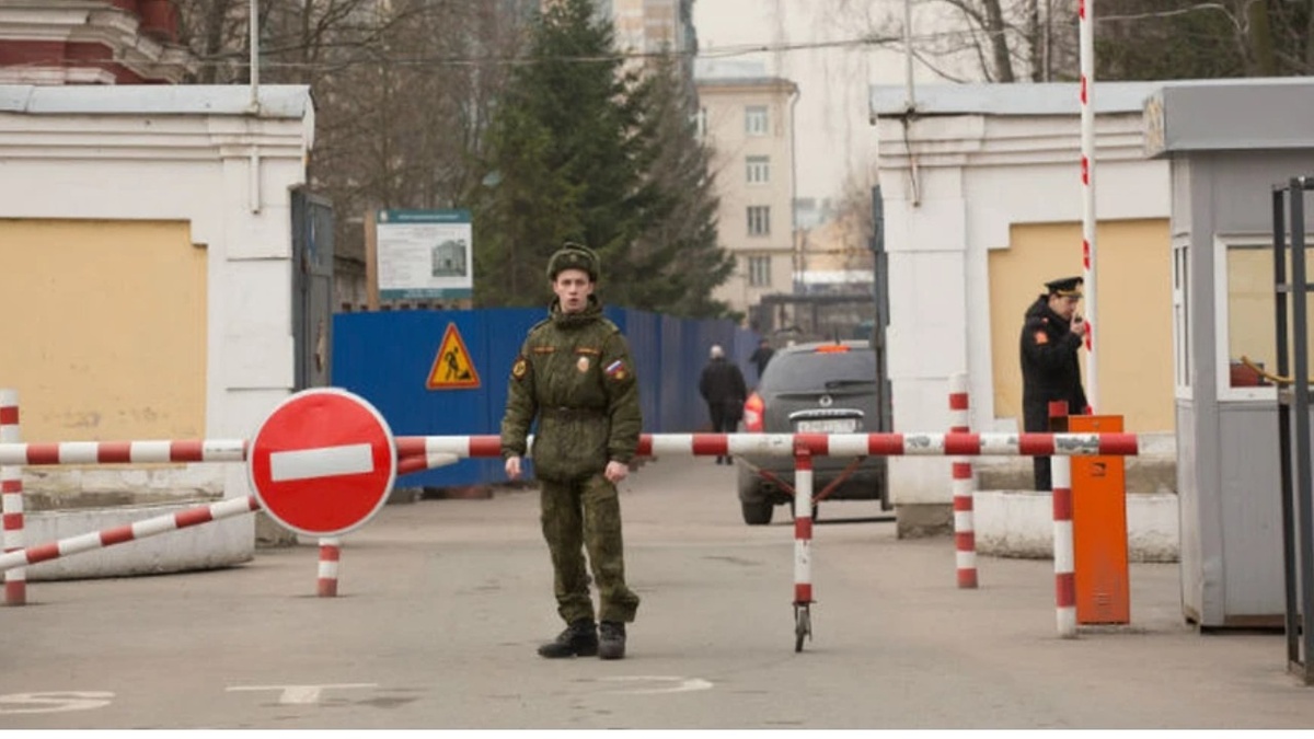 Нужно просто выехать через КПП Фото взято из открытых источников: https://yandex.ru/images/