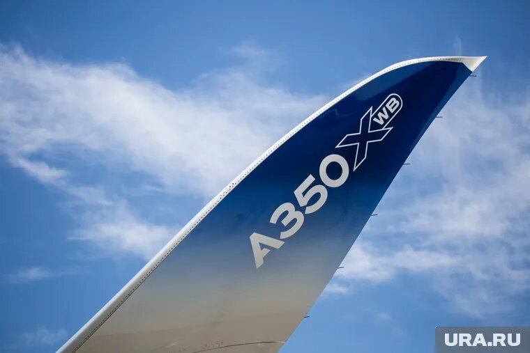Самолеты Airbus перестают использоваться в РФ из-за санкций и невозможности купить комплектующие. Фото: Владимир Андреев © URA.RU