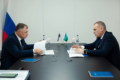    Губернатор Югры обсудил транспортную инфраструктуру региона с заместителем председателя правительства России