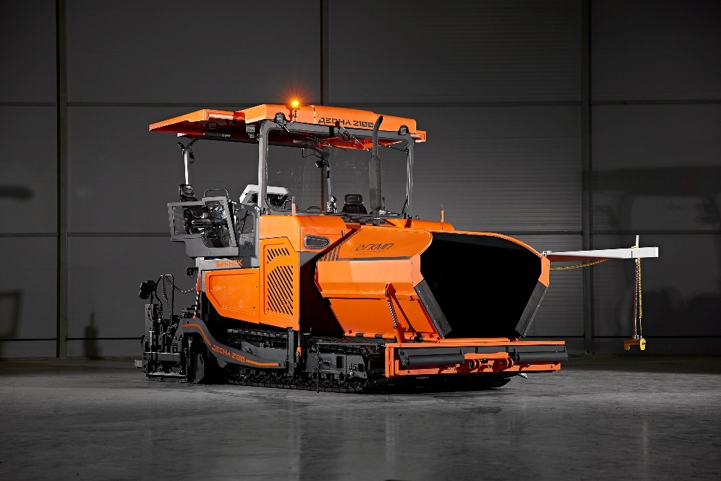  асфальтоукладчик российского производства ДЕСНА 2100