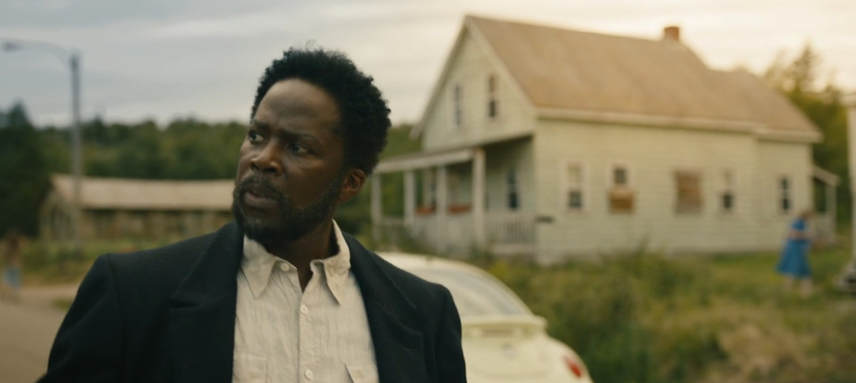 Кадр из сериала "извне"