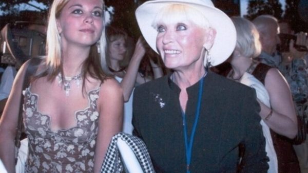    Светлана Светличная с внучкой Марией