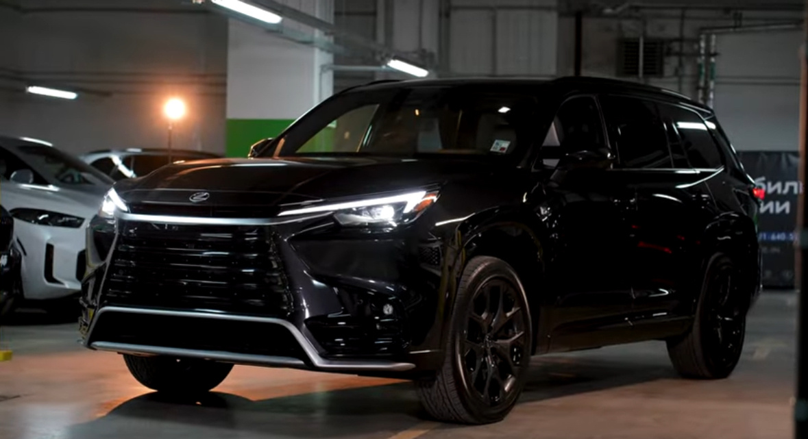 Lexus TX F Sport Handling