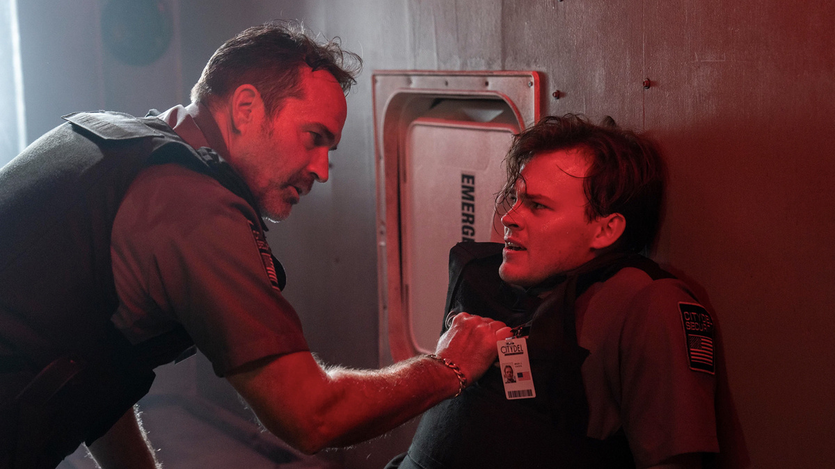 Кадр из фильма "Непробиваемые"