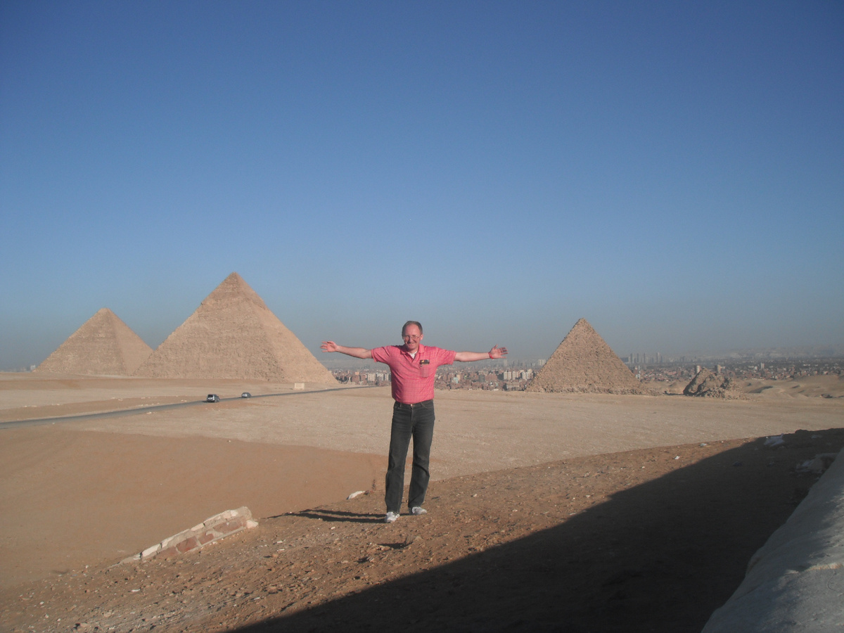 01. Egypt, Cairo, Giza, Pyramid of Cheops (Khufu) Chephren (Khafre) & Mikerin (Menakur)