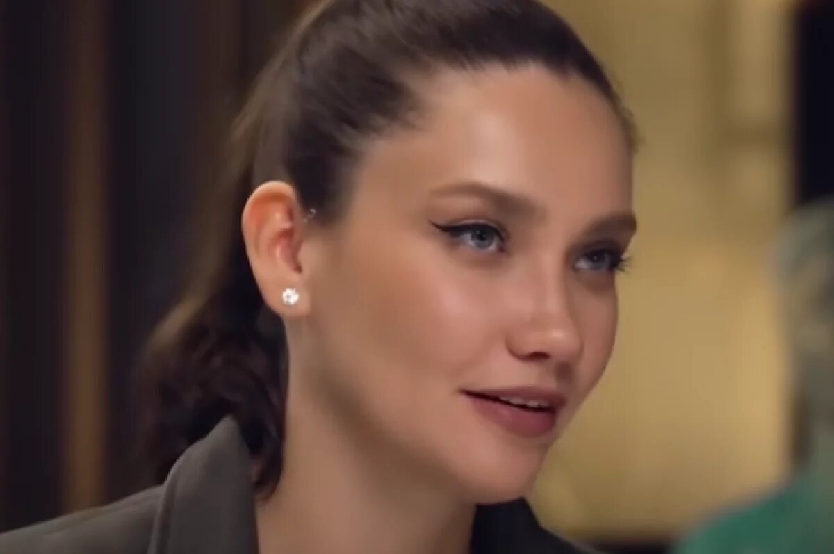    Игрок «Краснодара» Смолов дал деньги супруге на съемки фильма