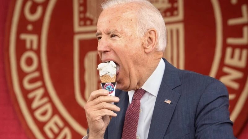     Подборка шутливых мемов про Джо Байдена pikabu.ru