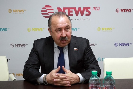    Валерий Газзаев