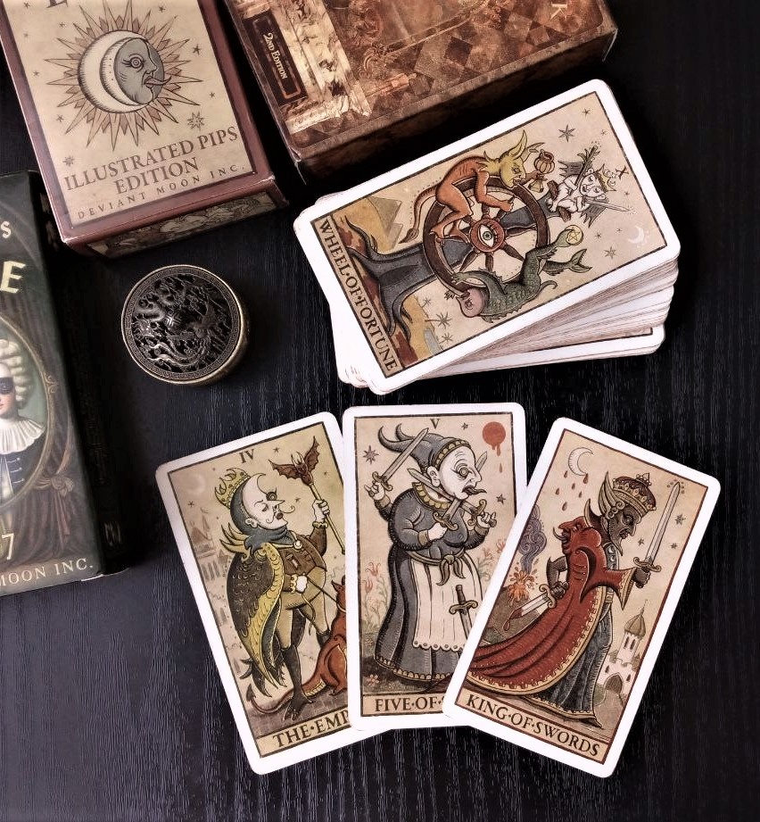 Ответ смотрим на колоде "Таро триумфальной Луны"