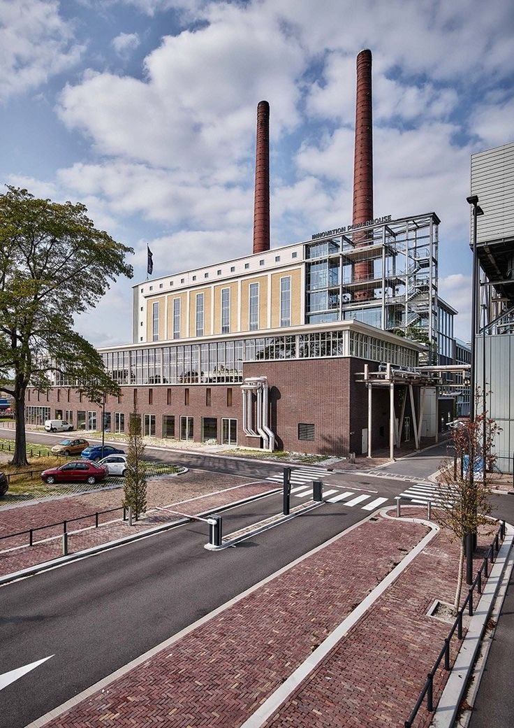 Первое, что выдал Пинтерест по запросу "промышленная архитектура"