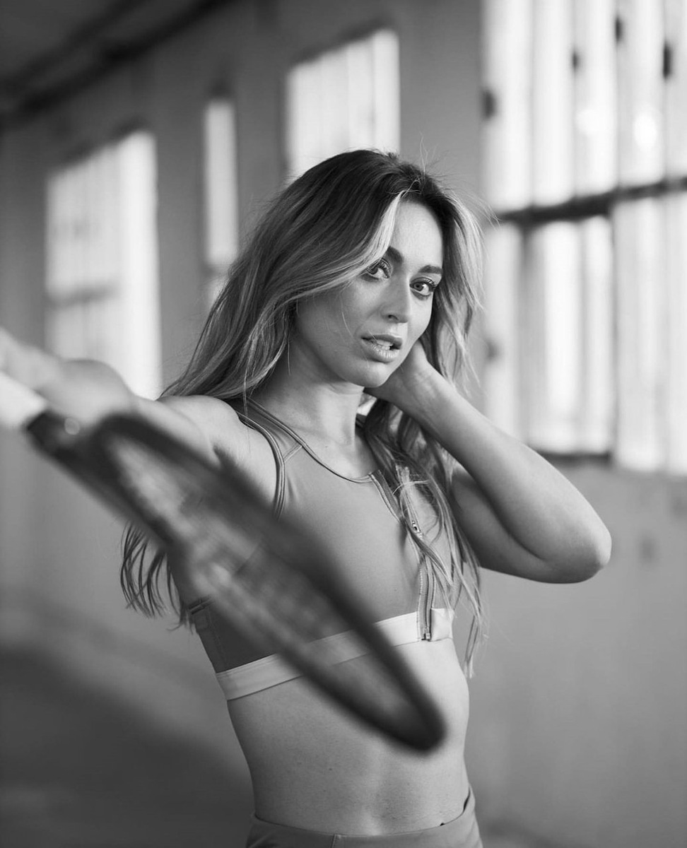 Листайте вправо, чтобы увидеть больше изображений