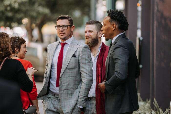 фото из интернета: женские взгляды с интересом 