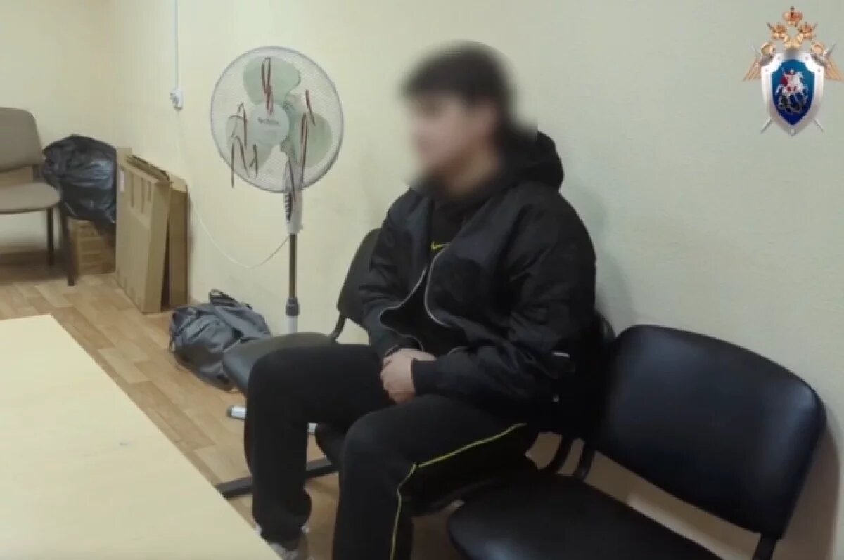    Сцепились в клубе.