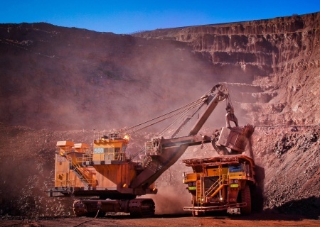    Зеленский предложил США совместную разработку полезных ископаемых на территории России