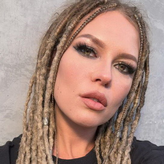     Риту Дакоту прооперировали в Турции