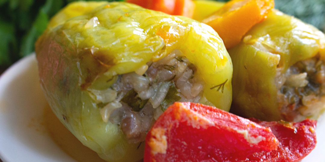 Фаршированные перцы с куриным фаршем в рукаве в духовке