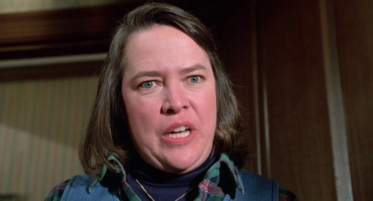 кадр из фильма "Мизери" 1990 года, режиссёр Роб Райнер 