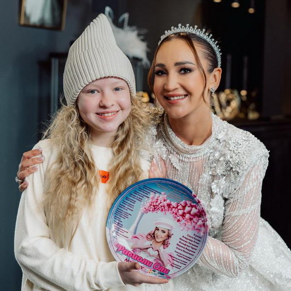     Ольга Бузова снимается в комедии «Равиоли Оли»