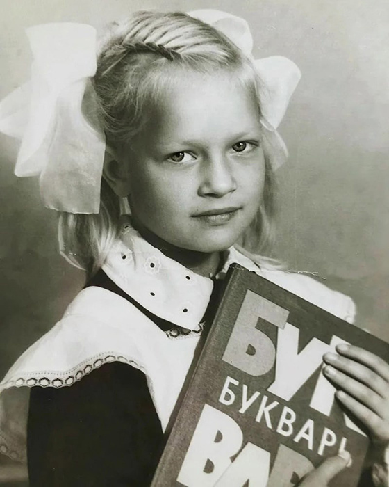 Олеся Судзиловская в детстве. / Фото: uznayvse.ru