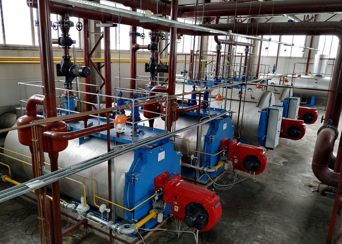 Фото с сайта https://prometey54.ru/info/articles/tverdotoplivnye-kotly/rezervnoe-otoplenie-na-razlichnykh-obektakh/