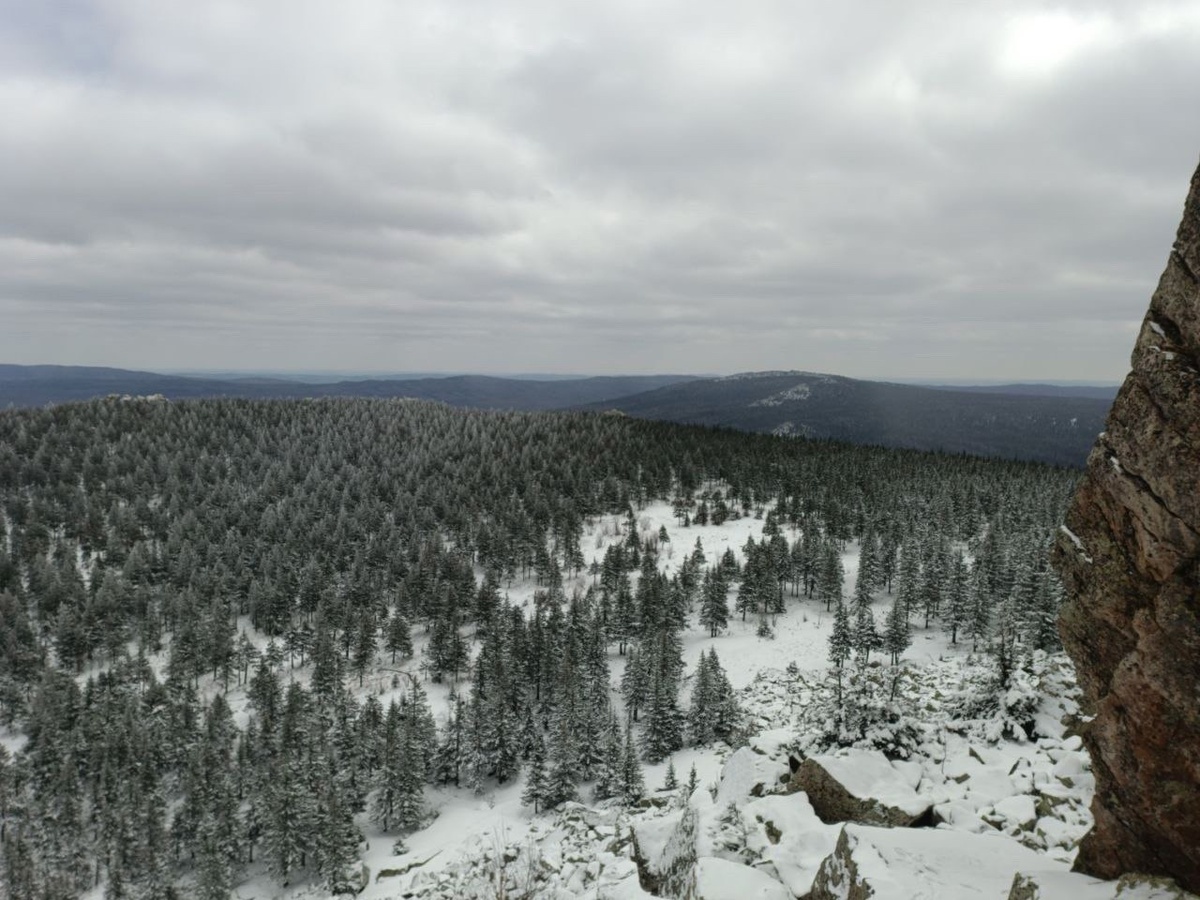 С вершин Таганая открываются невероятные пейзажи