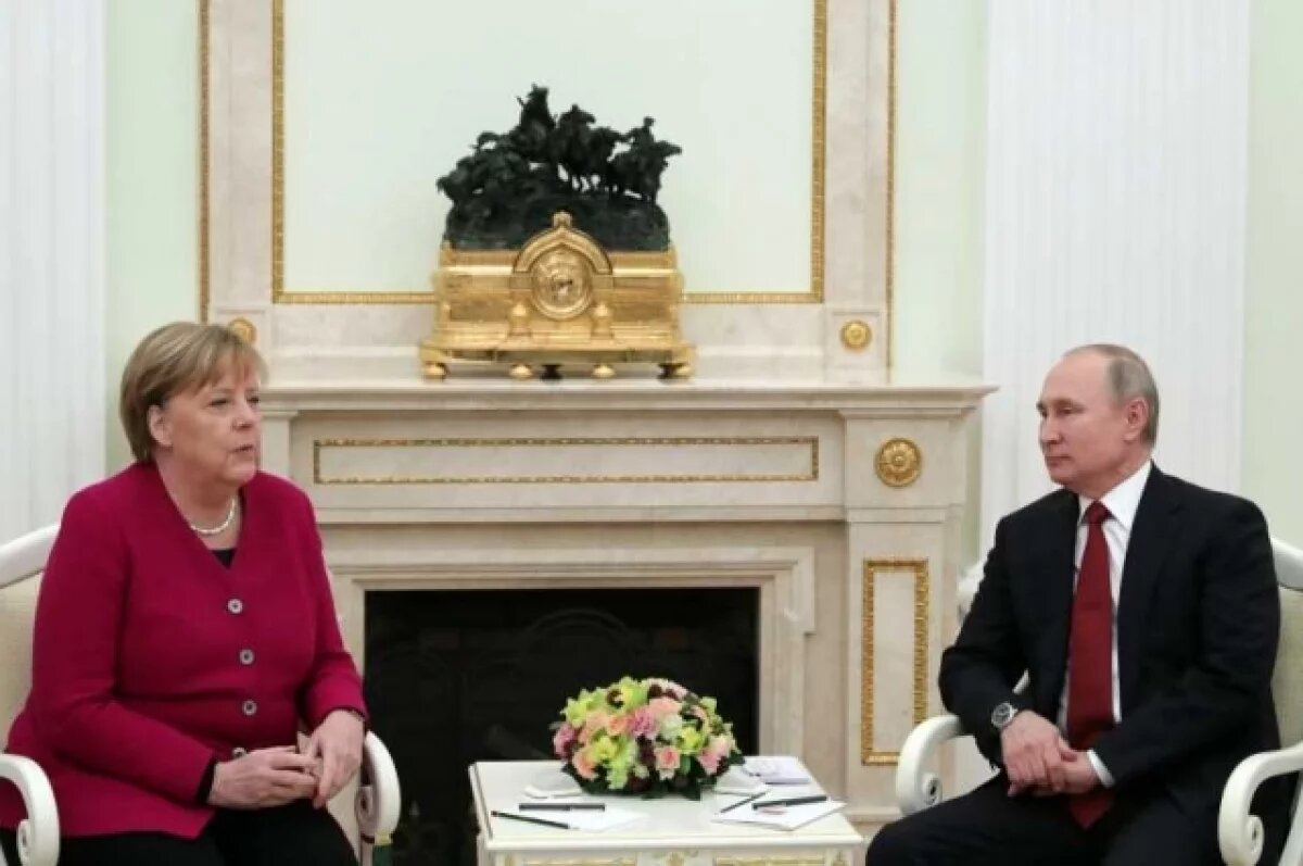    Меркель: Путин сделал Россию важным игроком на международной арене