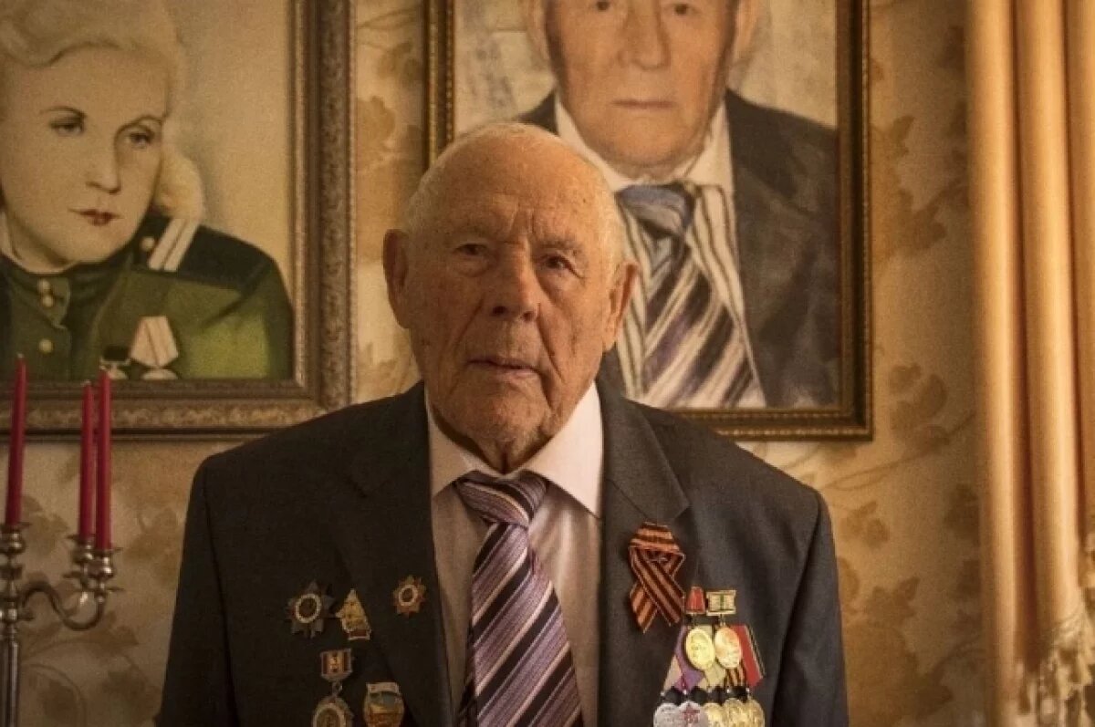    Кондратьев поздравил ветерана из Горячего Ключа со 103-м днем рождения