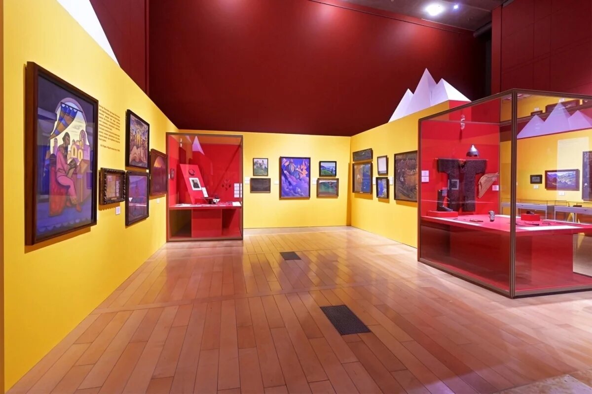    В Эрмитаже представили картины Рериха из собрания Псковского музея