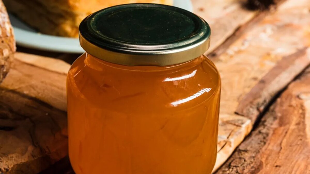    Банка мёда.