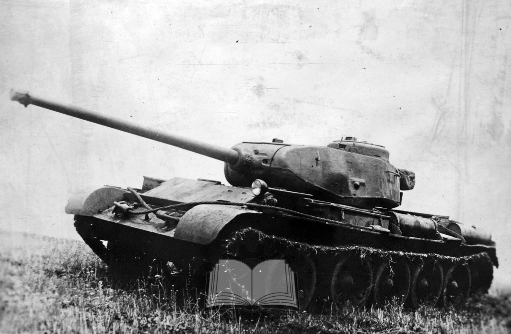 Серийный Т-44 на заводских испытаниях.