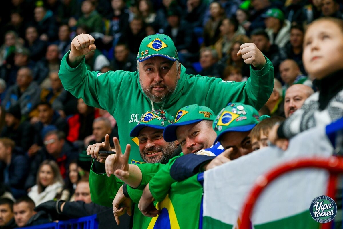 Пять из шести возможных очков в домашней серии взял "Салават Юлаев" 