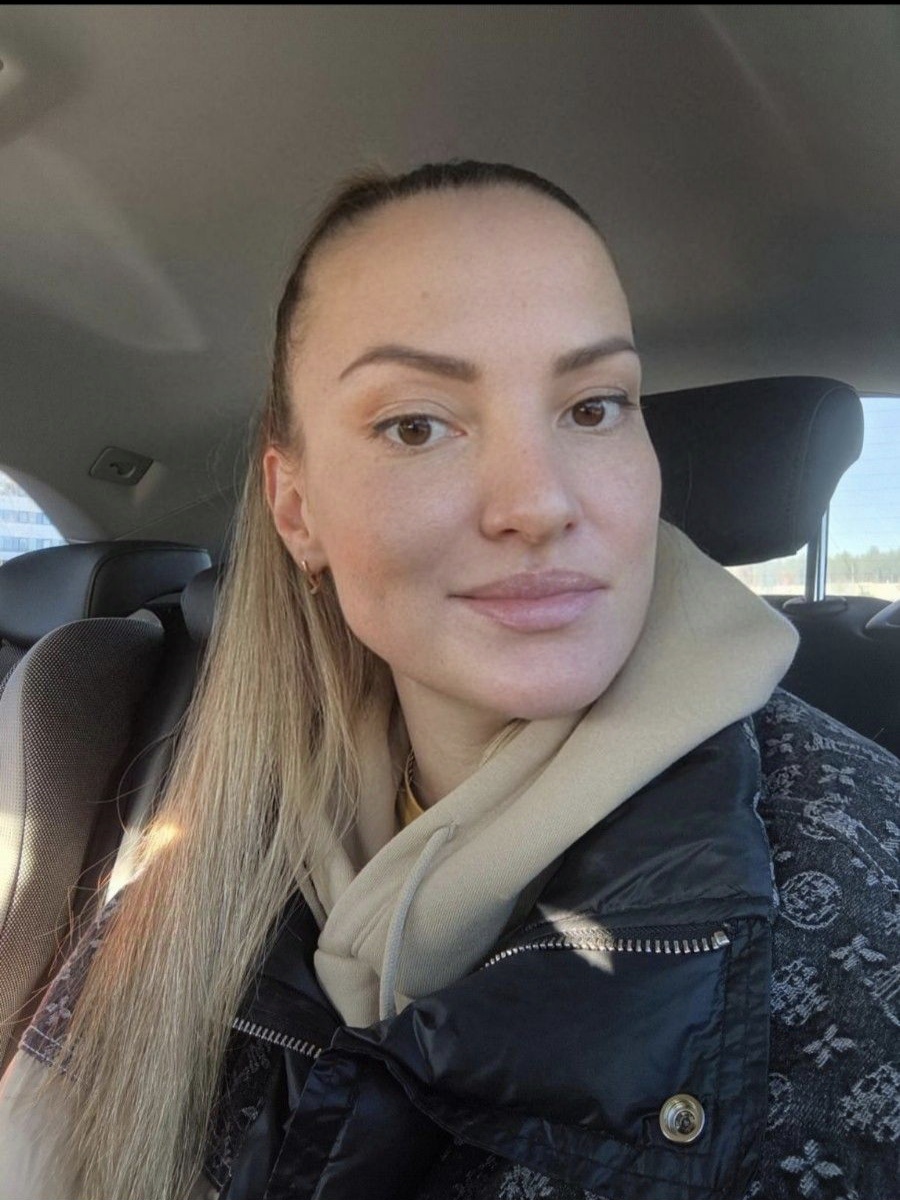 Виктория, нутрициолог, основатель проекта по снижению веса "13 Ступеней", в котором мы работаем над вашим результатом вместе с врачом, психологом, тренером и командой нутрициологов.