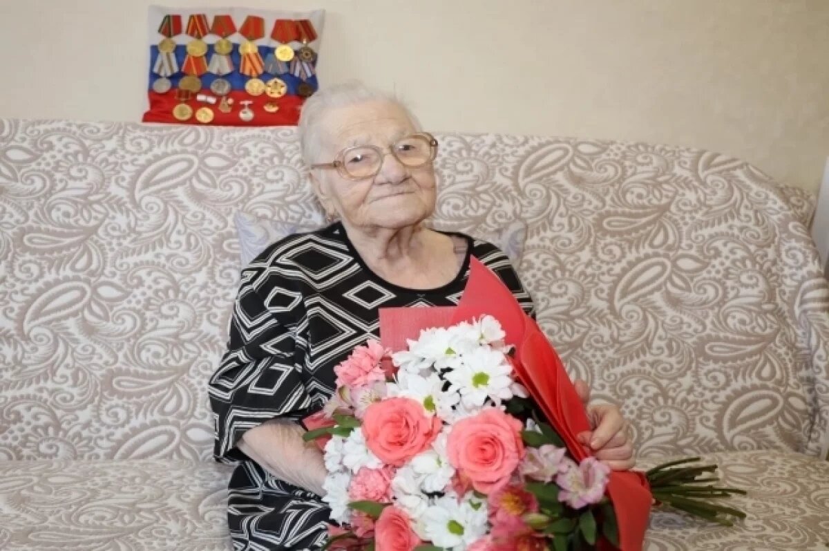    В Тюменской области празднуют вековой юбилей ветерана Клавдии Паренкиной