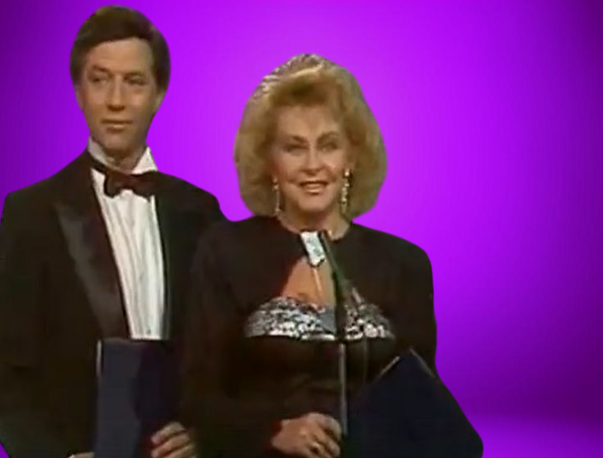 Ведущие фестиваля "Песня-89" Ангелина Вовк и Евгений Меньшов 