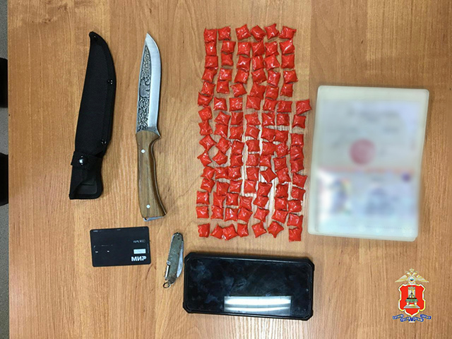 При силовой поддержке СОБР тверская полиция задержала наркокурьеров из Химок