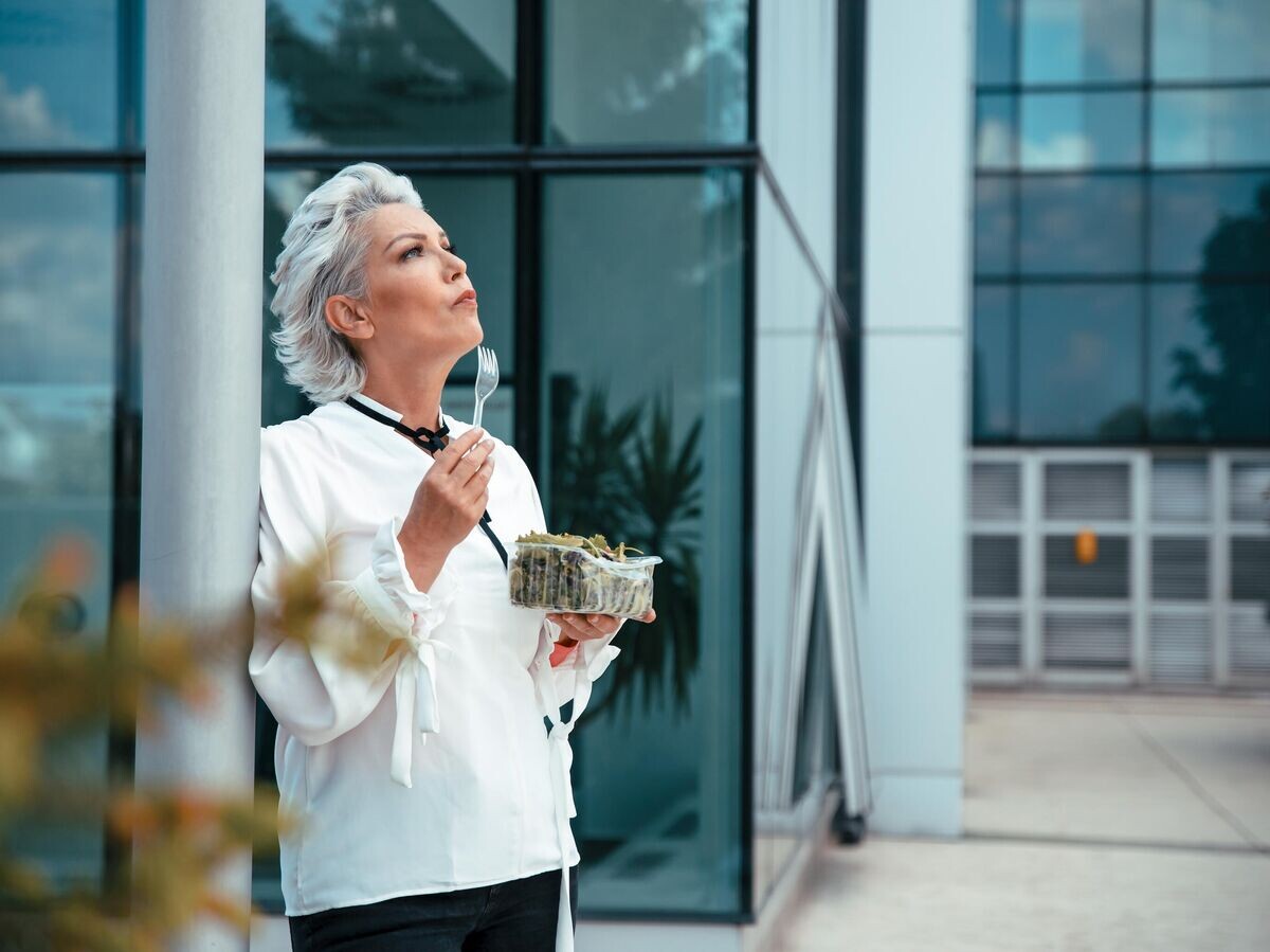    Женщина на диете © iStock.com / Biserka Stojanovic