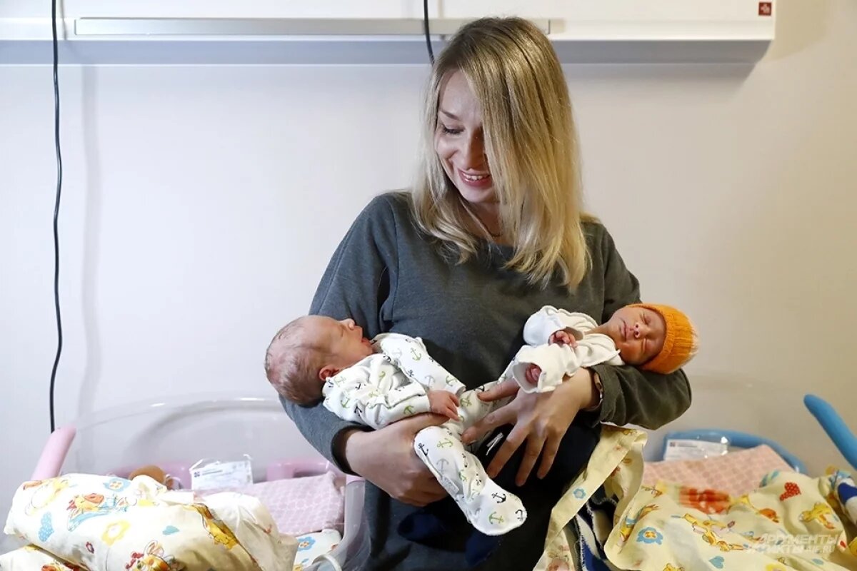    Подарили жизнь двойняшкам.