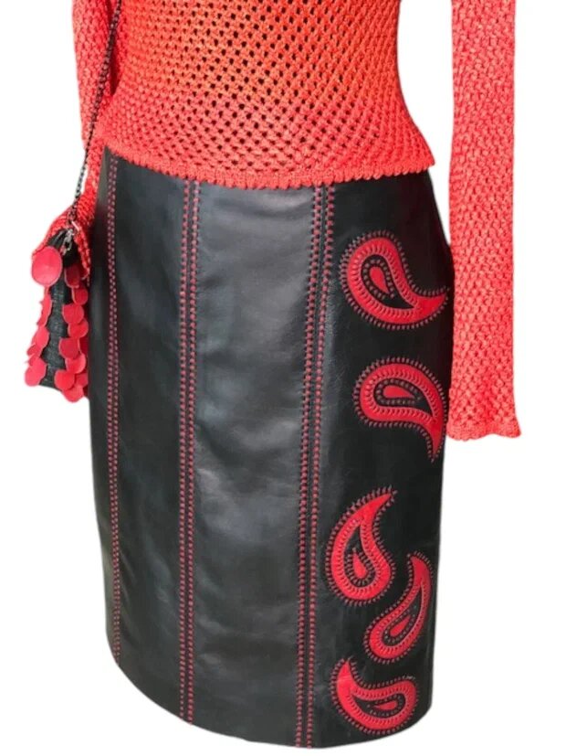 Кожаная юбка с аппликацией. Ателье Ирины Берзиной.