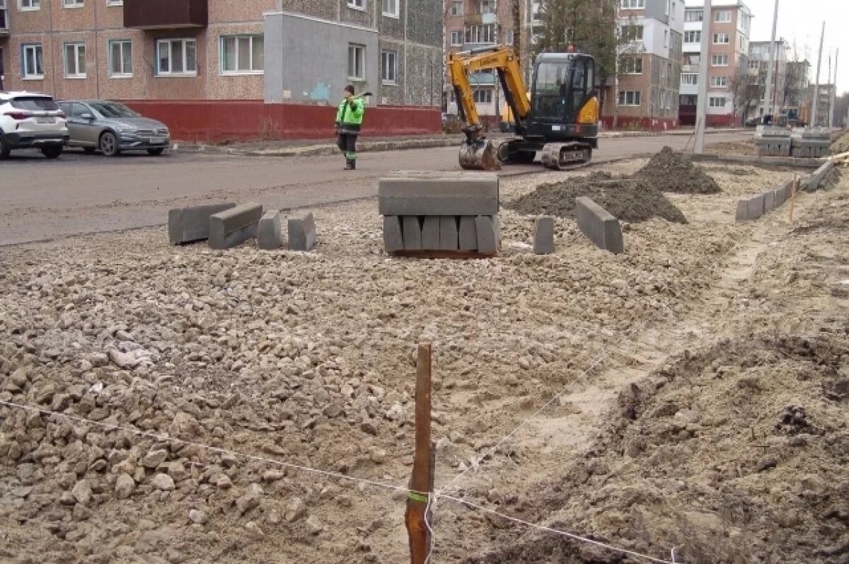    Инициированный жителями ремонт дороги по улице Дружбы завершается в Брянске