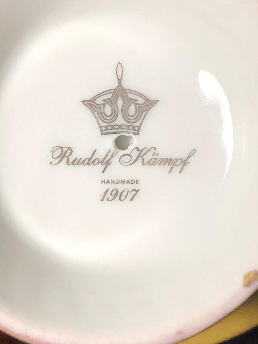 Фотография сделанная мной. Дырка очень большая!