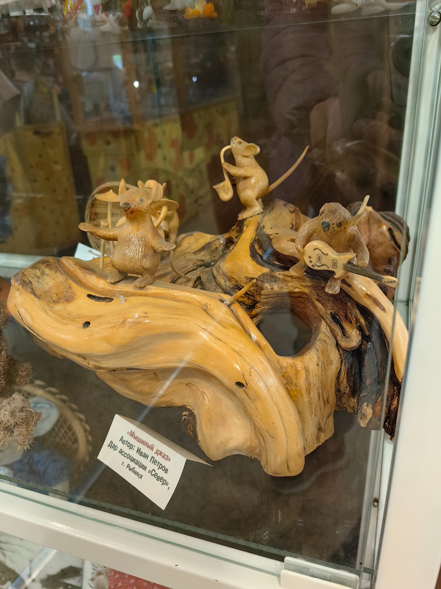 Мыши из дерева