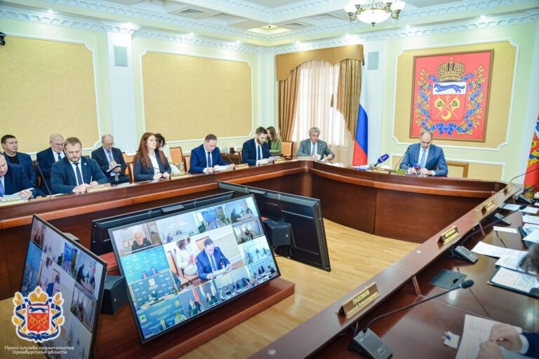    В Оренбуржье продлили срок замены социальных транспортных карт «О»