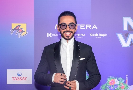    Музыкант Тимур Родригез