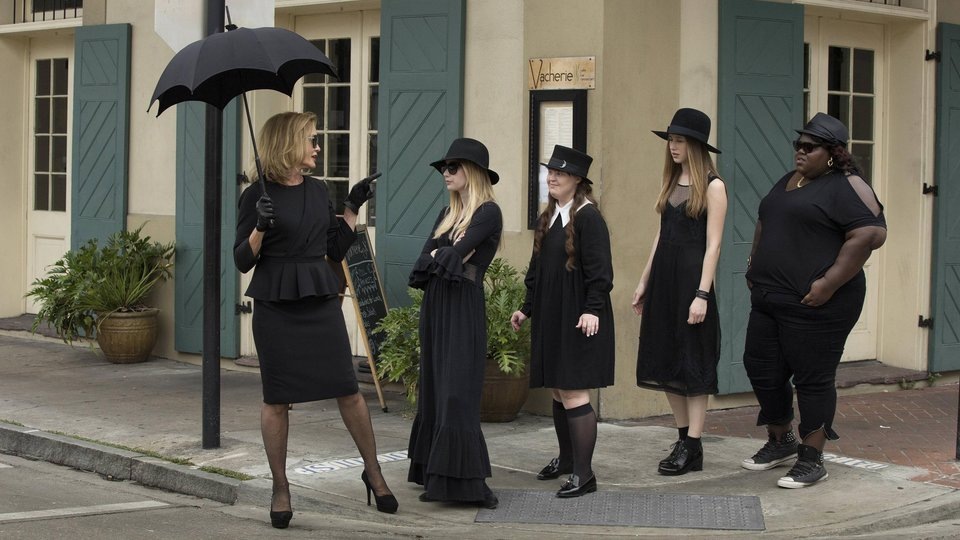 «Американская история ужасов: Шабаш» (American Horror Story: Coven, 2013–2014)
