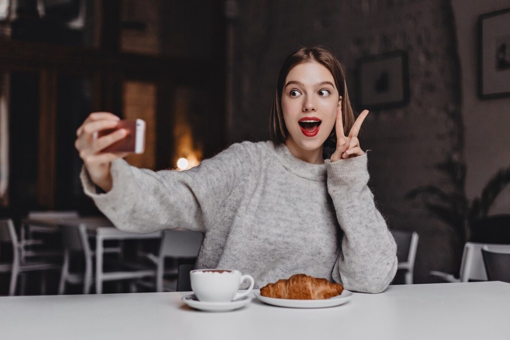    Фото © Freepik / lookstudio