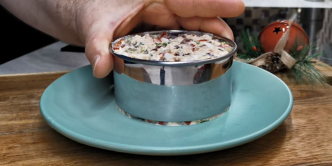 Больше никакого Оливье на Новый год, нашел рецепт поинтереснее. Салат "Макфа", гости от него впадают в ступор и съедают все до крошки