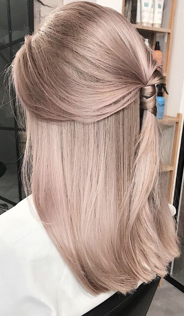 1. Перламутрово-бежевый