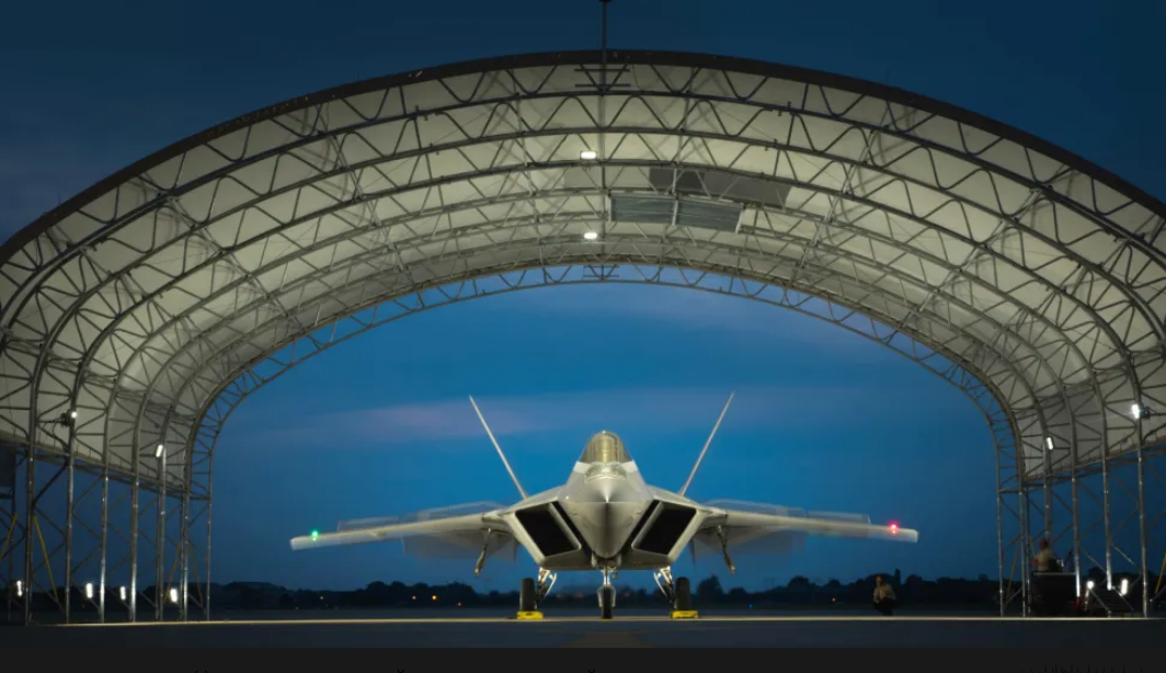 Ф-22 на базе Лэнгли. США. Фото ВВС США