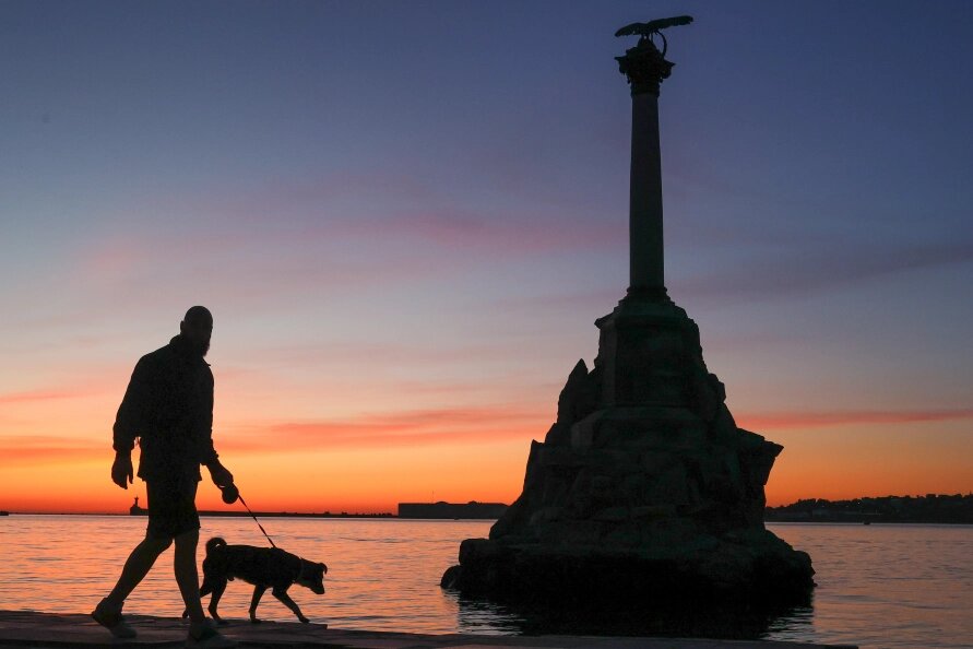    Капитан первого ранга запаса Дандыкин объяснил, по каким объектам в Севастополе могла бить Украина. Petrov Sergey / news.ru / Globallookpress