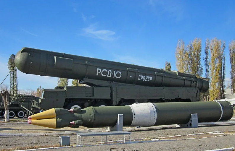 РСД-10 "Пионер" был снят с вооружения на пике своего развития. Но похоже, труды над "Пионером-4" были не напрасны. Фото IZ